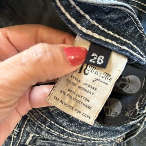 Miss Me jeans Size 26 33” inseam - Picture 8 of 12